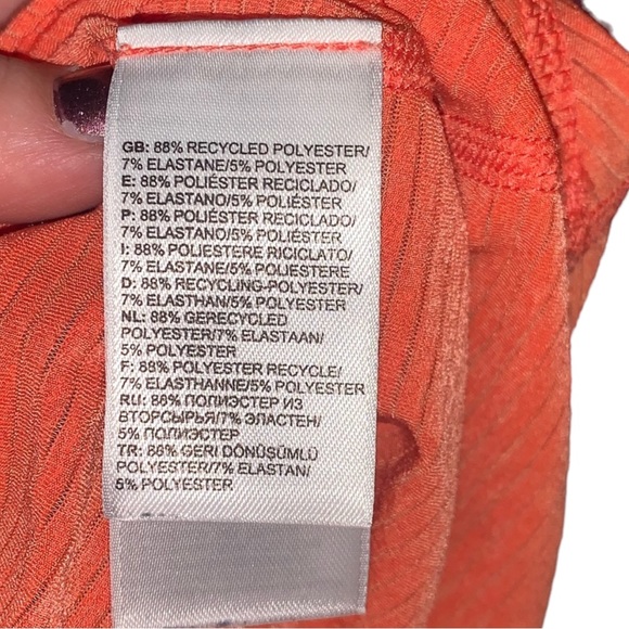 THE NORTH FACE:  Performance Short Sleeve Orange Shirt - Size XL - Picture 8 of 8